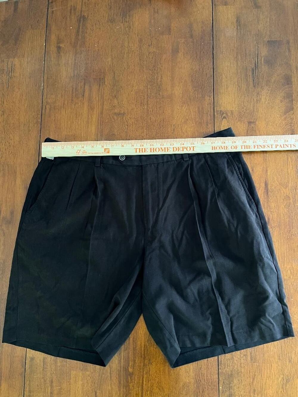 Mens Tommy Bahama Black Silk/Cotton Blend Shorts, Size 38